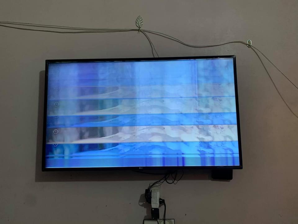 màn hình tivi bị sọc ngang