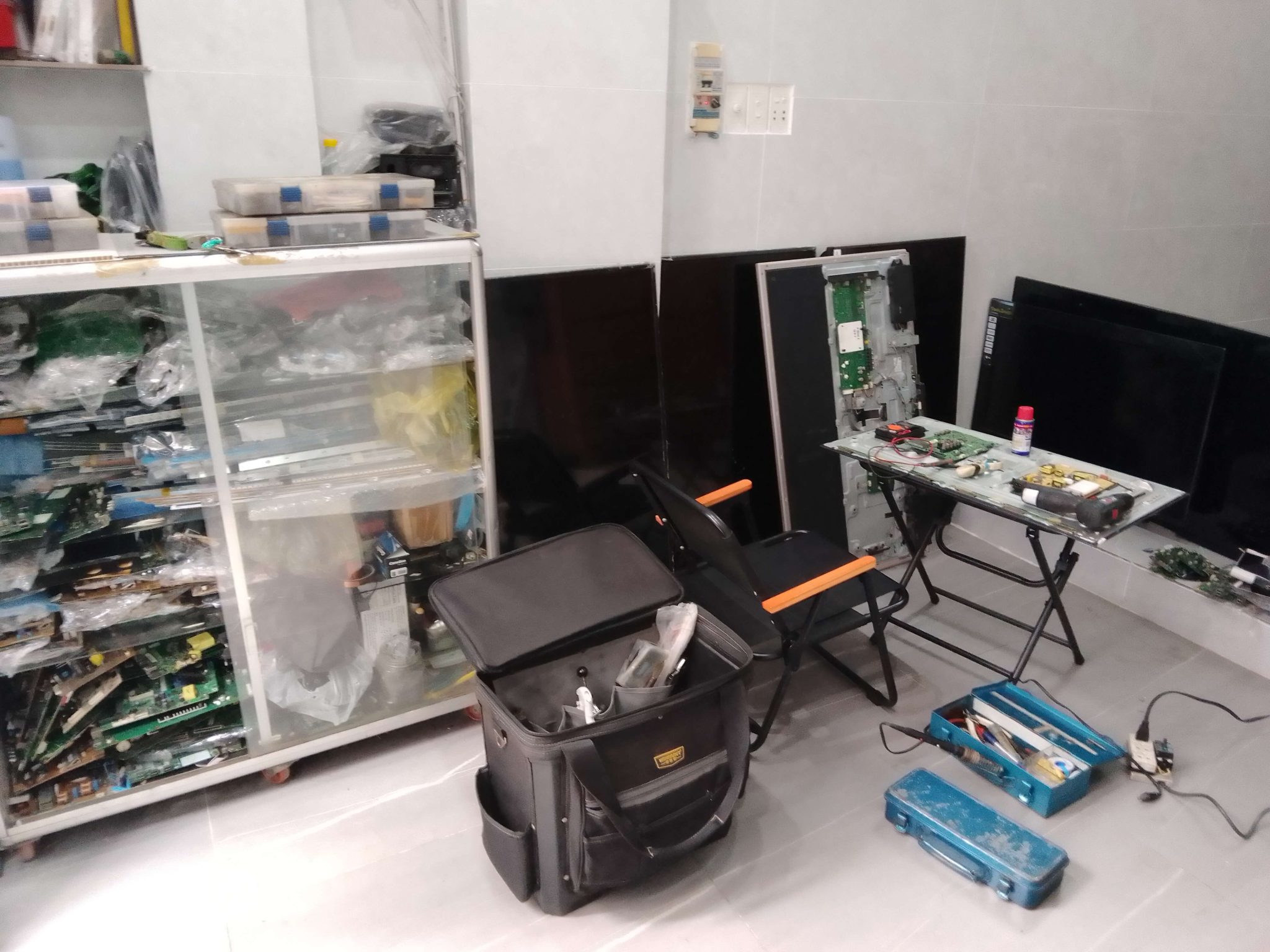 Dịch vụ sửa tivi tại nhà giá rẻ