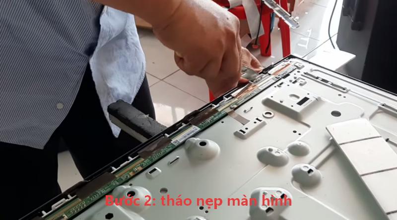 thay led-2